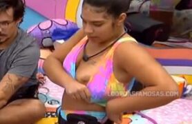 BBB 22 Maria pagando peitinho flagra videos gratis