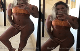 OnlyFans Natália Casassola Ex-BBB tampando a bucetinha