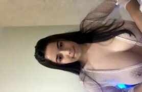 Videos de peituda gostosa Andy Silve fazendo lives no FaceCast