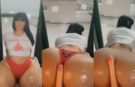 Stephanie Rodriguez arrasa em performances com brinquedos enormes na sua buceta