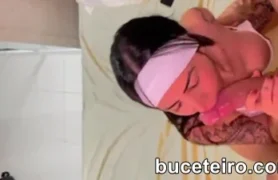 A Taynara Domiciano fez um boquete tentando colocar tudo na boca, mas não conseguiu