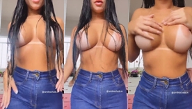 Carol Machado exibindo seus belos e perfeitas teta no Privacy absoluta
