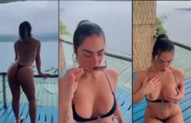 Chupada caseira de joelhos no deck da pousada