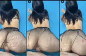 Vídeo caseiro de Rusbely Yaneisy rebolando com pau na xoxota