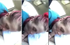 Coroa trocando uma corrida de Uber por um boquet no carro