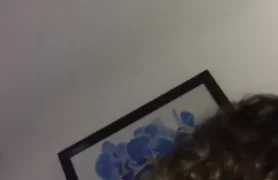 Delícia na internet, uma novinha de 18 anos se jogando em um sexo oral super molhado!