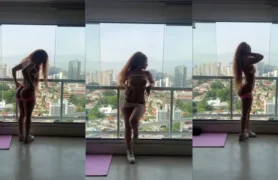 Angel Vinitska do OnlyFans exibe os peitos