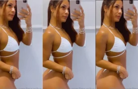 Lessa Silva, toda novinha, gravando com o celular só de calcinha e sutiã
