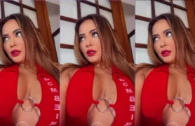 A famosa Geisy Arruda, toda ousada, vestindo uma calcinha vermelha