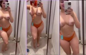 Uma Fada Branca fez um vídeo nua na frente do espelho